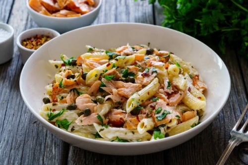 PLATEAUX REPAS BAYONNE LYON ( SE MANGE FROID OU A RECHAUFFER) DANS LEUR SUPPORT BOIS...