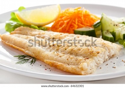 PLATEAUX REPAS BERTHELOT LYON (SE MANGE FROID OU A RECHAUFFER)  DANS LEUR SUPPORT BOIS...