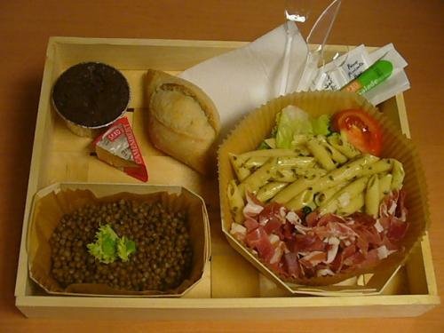 PLATEAUX REPAS BELLECOUR ( uniquement froid) dans des supports bois naturel